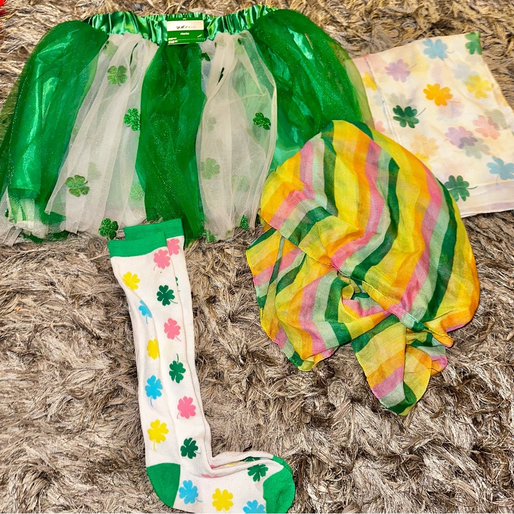 NWT ☘️ St. Patrick’s Day ☘️ Bartenders Outfit- 4pc Set